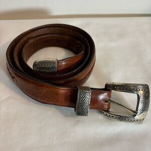 ONYX BY BRIGHTON Sz 36 Brown Leather Belt with Metal Buckle and Tip 41” Long
